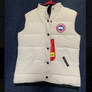 CANADA GOOSE Ladies Freestyle Vest NEVER WORN